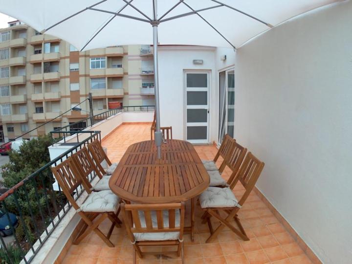 Apartment Near The Beach With Big Terrace เซตุบาล ภายนอก รูปภาพ